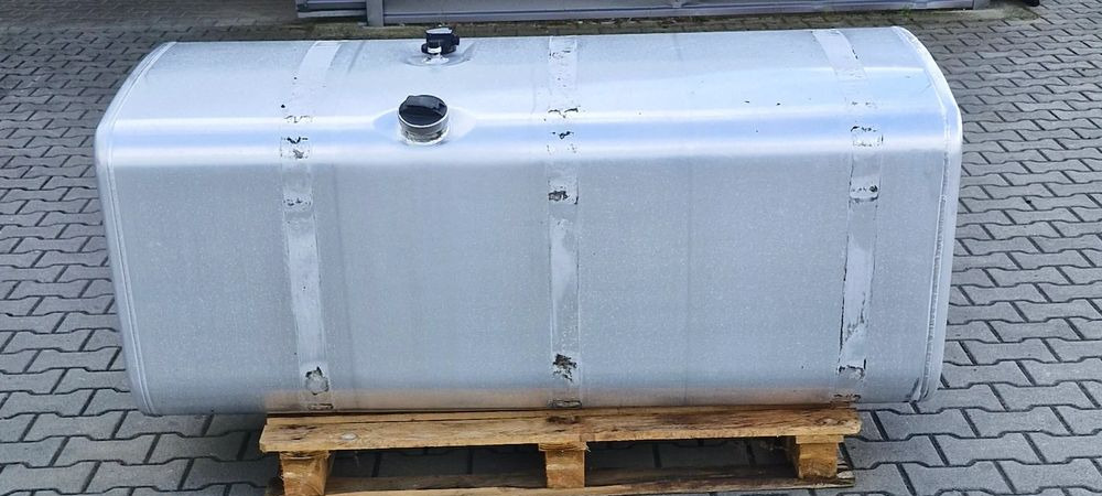 SCANIA R S ZBIORNIK PALIWA 700L - Fuel tank for Truck: picture 1 SCANIA R S ZBIORNIK PALIWA 700L - Fuel tank for Truck: picture 1
