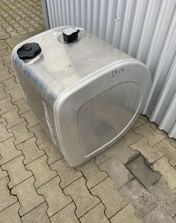 Zbiornik paliwa Volvo FH FM Renault 240 litrów jak NOWY bak - Fuel tank for Truck: picture 2 Zbiornik paliwa Volvo FH FM Renault 240 litrów jak NOWY bak - Fuel tank for Truck: picture 2