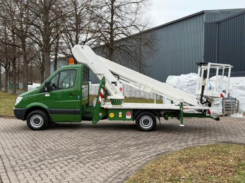 Arbeitsbühne Hubsteiger Hebebühne Mieten Leihen 3,5t 22m - Truck mounted aerial platform: picture 3 Arbeitsbühne Hubsteiger Hebebühne Mieten Leihen 3,5t 22m - Truck mounted aerial platform: picture 3