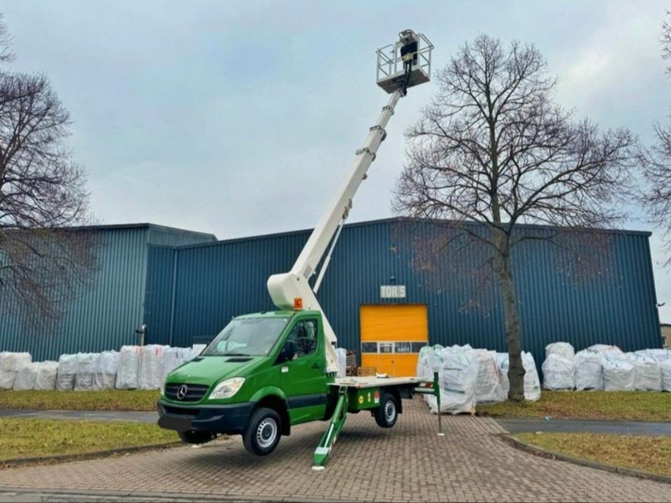 Arbeitsbühne Hubsteiger Hebebühne Mieten Leihen 3,5t 22m - Truck mounted aerial platform: picture 1 Arbeitsbühne Hubsteiger Hebebühne Mieten Leihen 3,5t 22m - Truck mounted aerial platform: picture 1