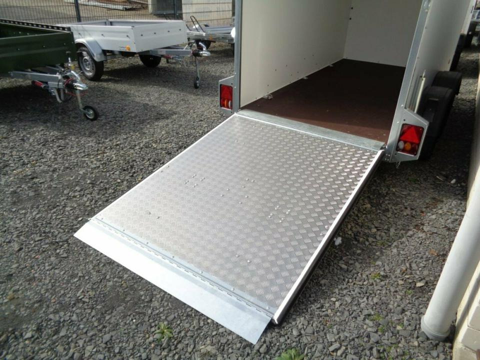 Böckmann PKW-Anhänger, KT3015/20 M-F, Auffahrrampe, 2,0 to. - Closed box trailer: picture 3 Böckmann PKW-Anhänger, KT3015/20 M-F, Auffahrrampe, 2,0 to. - Closed box trailer: picture 3