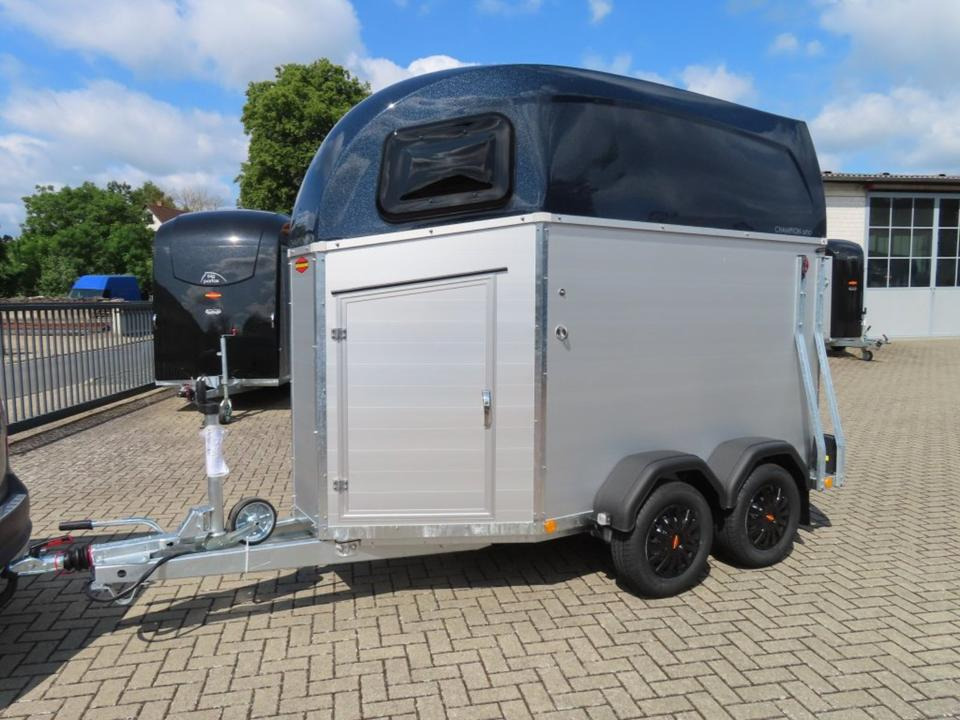 Böckmann Pferdeanhänger Champion UNO Esprit Sattelkammer 100km/h - Horse trailer: picture 3 Böckmann Pferdeanhänger Champion UNO Esprit Sattelkammer 100km/h - Horse trailer: picture 3