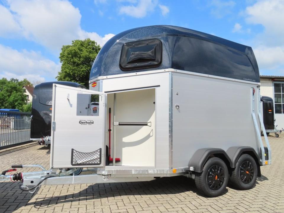 Böckmann Pferdeanhänger Champion UNO Esprit Sattelkammer 100km/h - Horse trailer: picture 4 Böckmann Pferdeanhänger Champion UNO Esprit Sattelkammer 100km/h - Horse trailer: picture 4