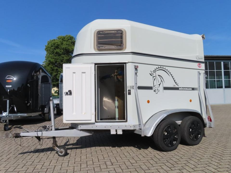 Pferdeanhänger Böckmann Classic Sattelkammer TÜV NEU - Horse trailer: picture 1 Pferdeanhänger Böckmann Classic Sattelkammer TÜV NEU - Horse trailer: picture 1