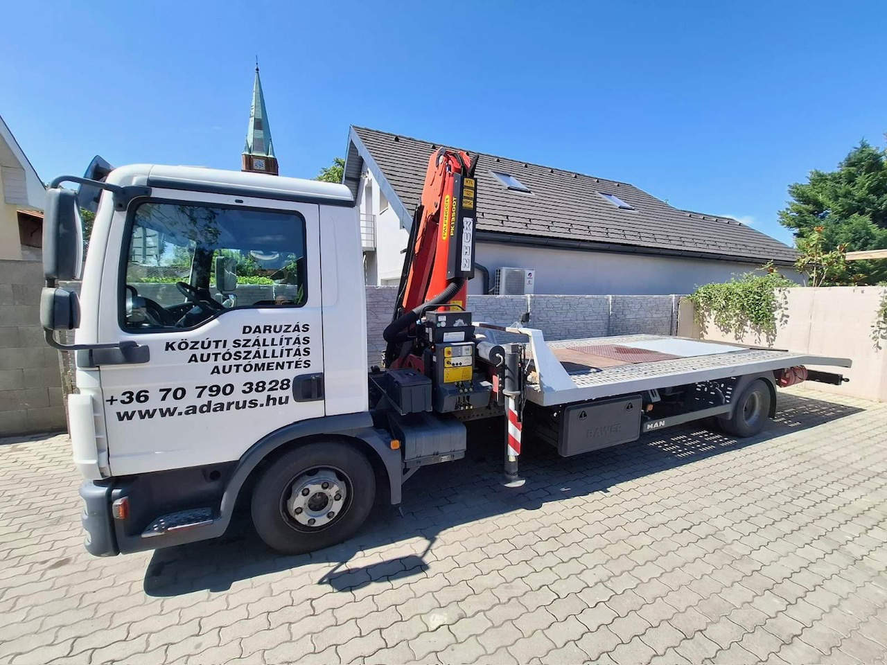 MAN TGL 12.250 4x2 BL - Car transporter truck, Crane truck: picture 2 MAN TGL 12.250 4x2 BL - Car transporter truck, Crane truck: picture 2