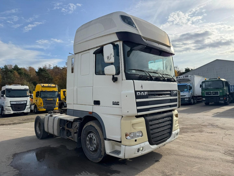 DAF 105 XF 460 Super Space Cab (MANUAL GEARBOX / BOITE MANUELLE) - Tractor unit: picture 3 DAF 105 XF 460 Super Space Cab (MANUAL GEARBOX / BOITE MANUELLE) - Tractor unit: picture 3