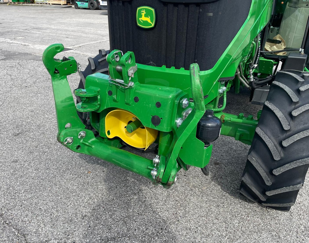 JOHN DEERE 5090 GF - Farm tractor: picture 5 JOHN DEERE 5090 GF - Farm tractor: picture 5