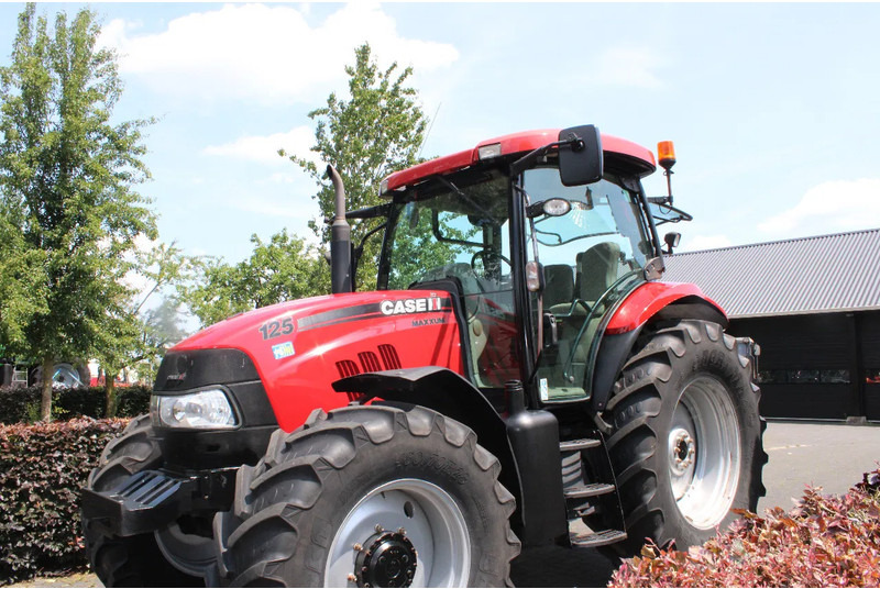 Case IH Maxxum 125 - Farm tractor: picture 5 Case IH Maxxum 125 - Farm tractor: picture 5