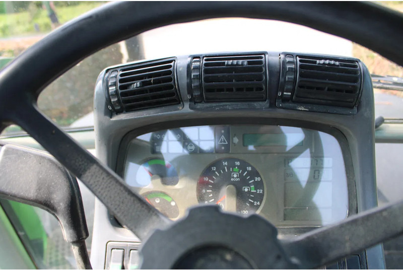 Farm tractor Deutz Agrotron 6.30S: picture 11