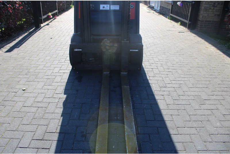 Forklift Linde H20D: picture 12 Forklift Linde H20D: picture 12
