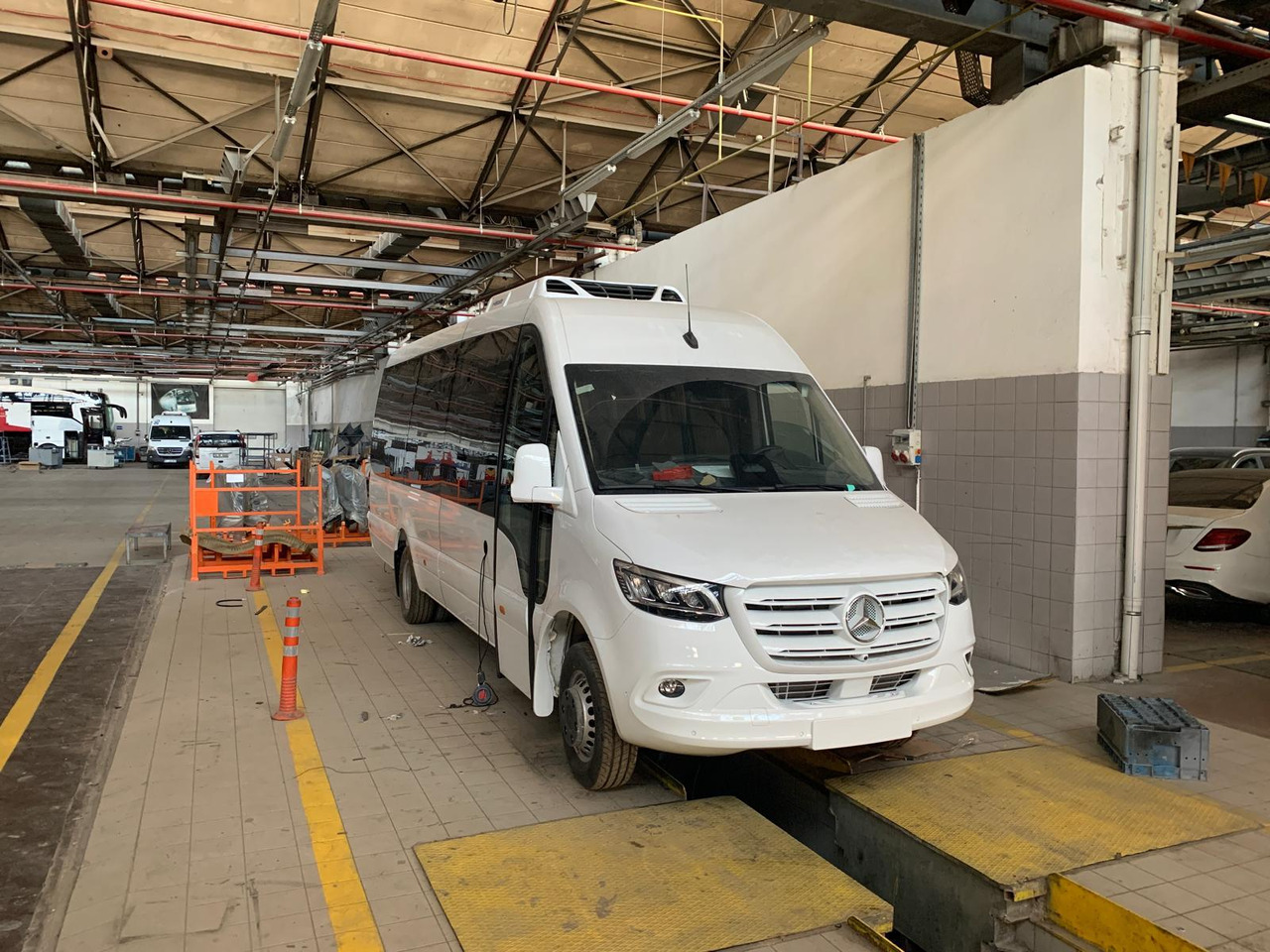 MERCEDES-BENZ SPRINTER 519 - Minibus, People carrier: picture 1 MERCEDES-BENZ SPRINTER 519 - Minibus, People carrier: picture 1