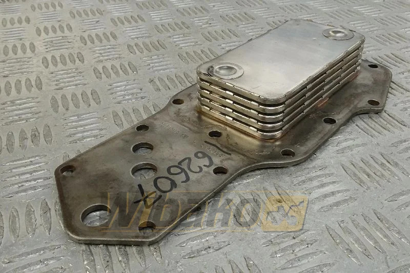 Cummins 3957543 - Oil cooler for Construction machinery: picture 1 Cummins 3957543 - Oil cooler for Construction machinery: picture 1