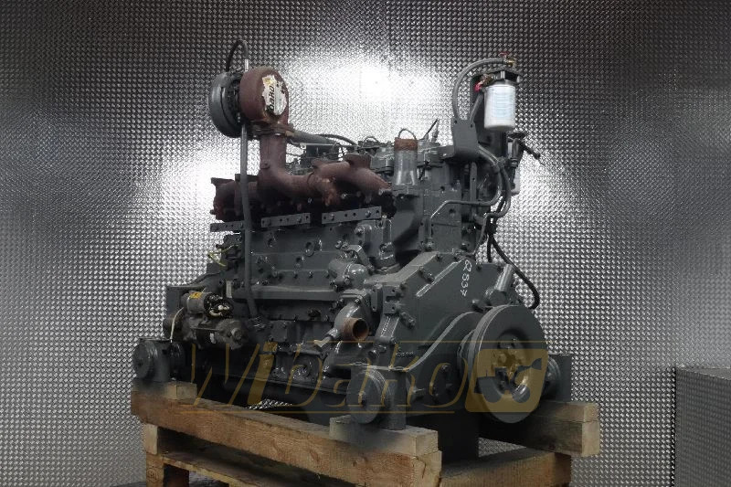 Komatsu S6D125E-2 - Engine for Construction machinery: picture 3 Komatsu S6D125E-2 - Engine for Construction machinery: picture 3