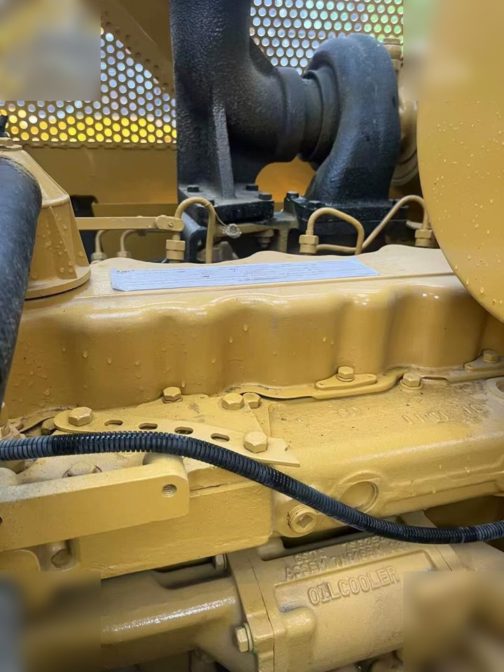 Bulldozer CATERPILLAR D6G: picture 6