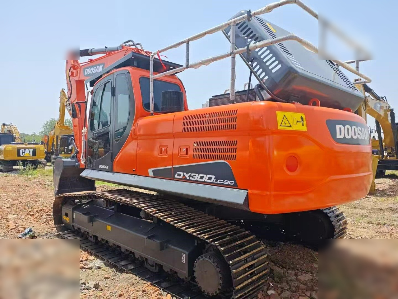 DOOSAN DX300 LC - Crawler excavator: picture 5 DOOSAN DX300 LC - Crawler excavator: picture 5