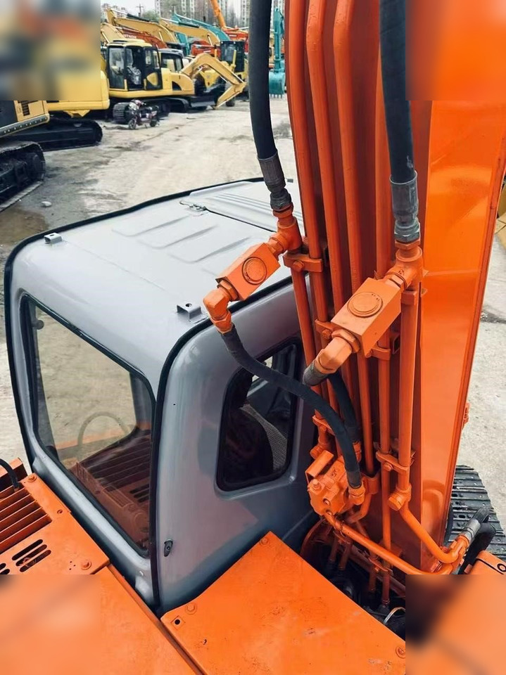 HITACHI EX60-5 - Crawler excavator: picture 4 HITACHI EX60-5 - Crawler excavator: picture 4