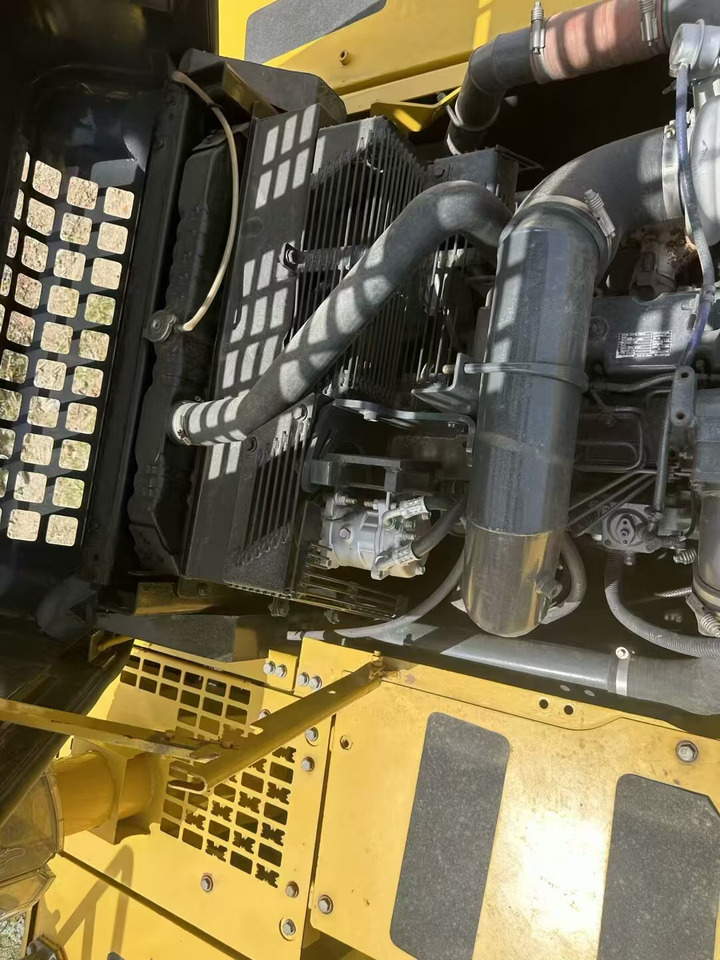 KOMATSU 350 - Crawler excavator: picture 3 KOMATSU 350 - Crawler excavator: picture 3