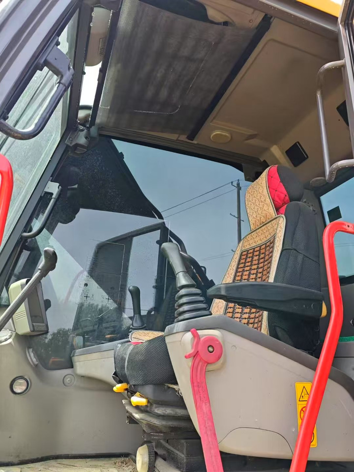 LONKING 885 - Wheel loader: picture 5 LONKING 885 - Wheel loader: picture 5