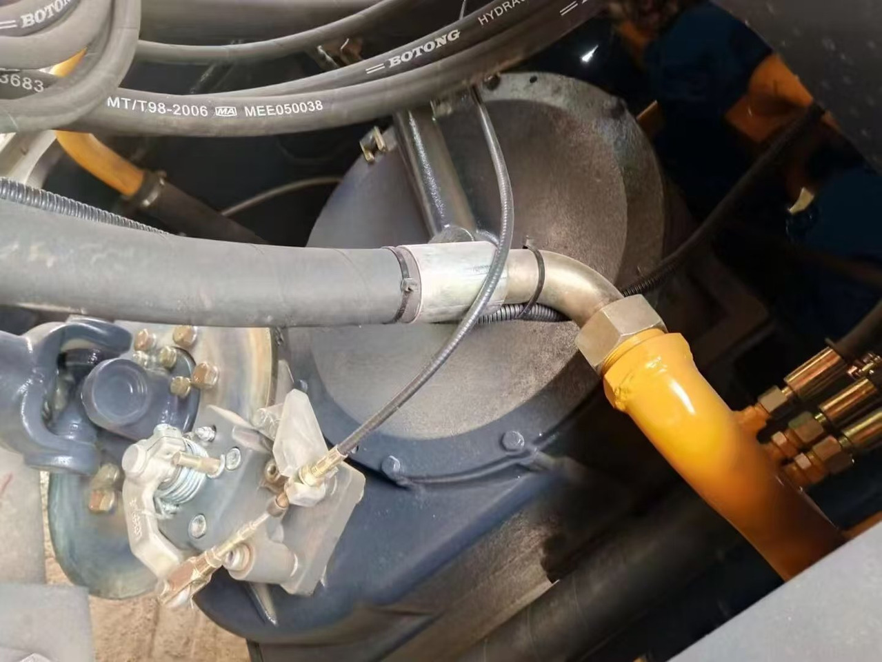 LONKING 885 - Wheel loader: picture 5 LONKING 885 - Wheel loader: picture 5