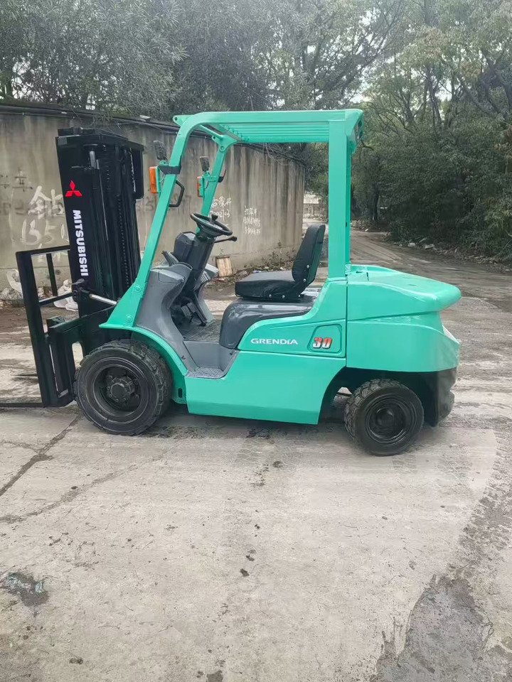 MITSUBISHI 3-ton - Diesel forklift: picture 4 MITSUBISHI 3-ton - Diesel forklift: picture 4