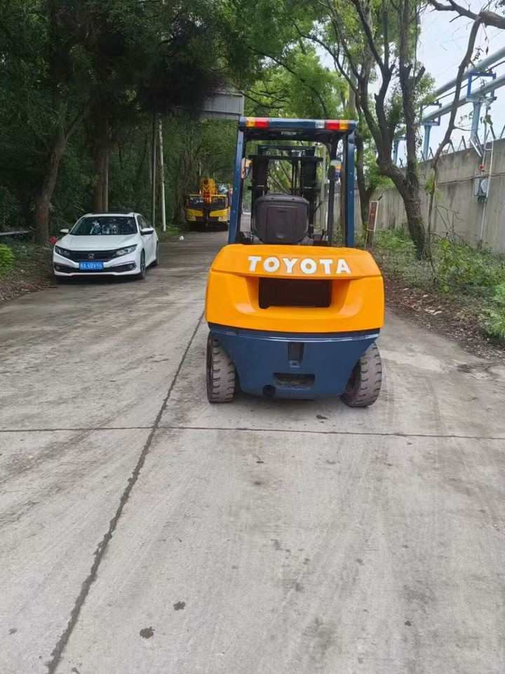 TOYATA 5-TON - Diesel forklift: picture 4 TOYATA 5-TON - Diesel forklift: picture 4