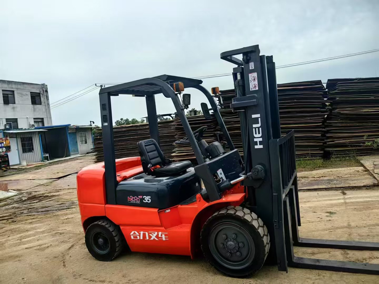Heli 3.5ton - Diesel forklift: picture 1 Heli 3.5ton - Diesel forklift: picture 1