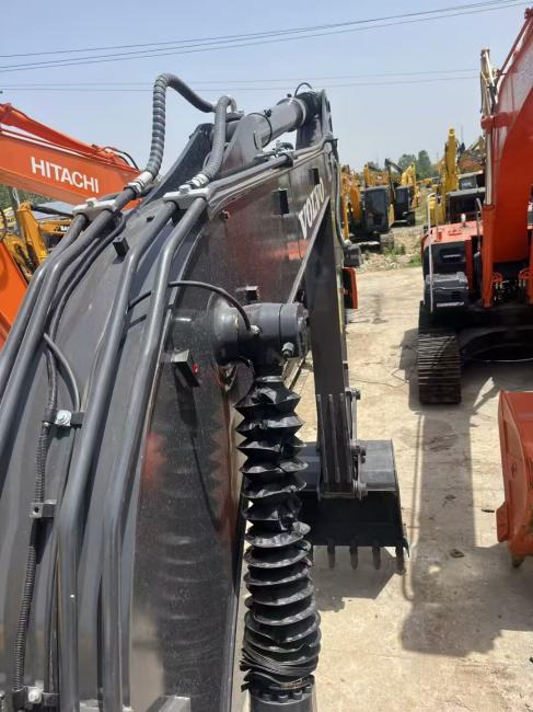 Crawler excavator volvo EC140: picture 10