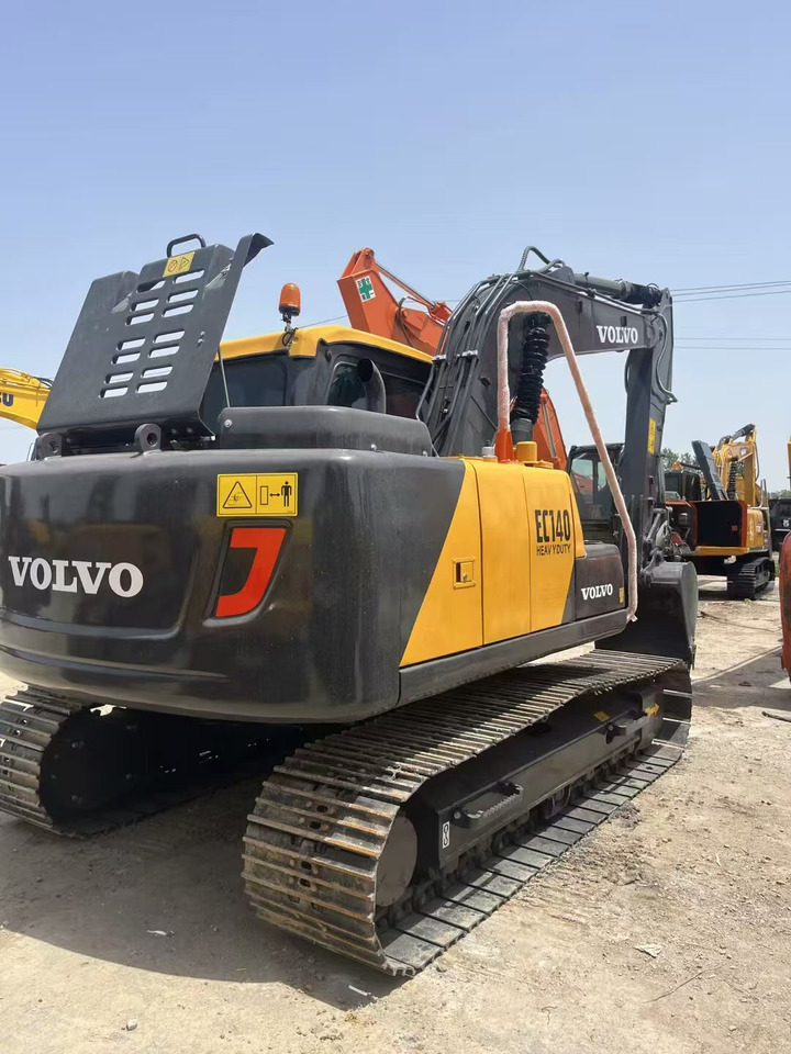 Crawler excavator volvo EC140: picture 17