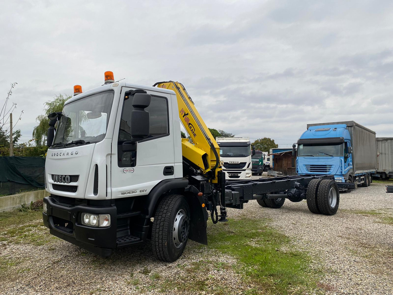 IVECO 180E30 - Cab chassis truck: picture 1 IVECO 180E30 - Cab chassis truck: picture 1