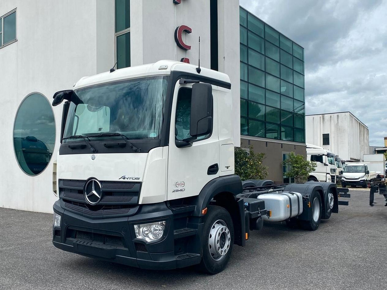 MERCEDES ANTOS 25.40 MOTRICE 3 ASSI TELAIO - Cab chassis truck: picture 2 MERCEDES ANTOS 25.40 MOTRICE 3 ASSI TELAIO - Cab chassis truck: picture 2