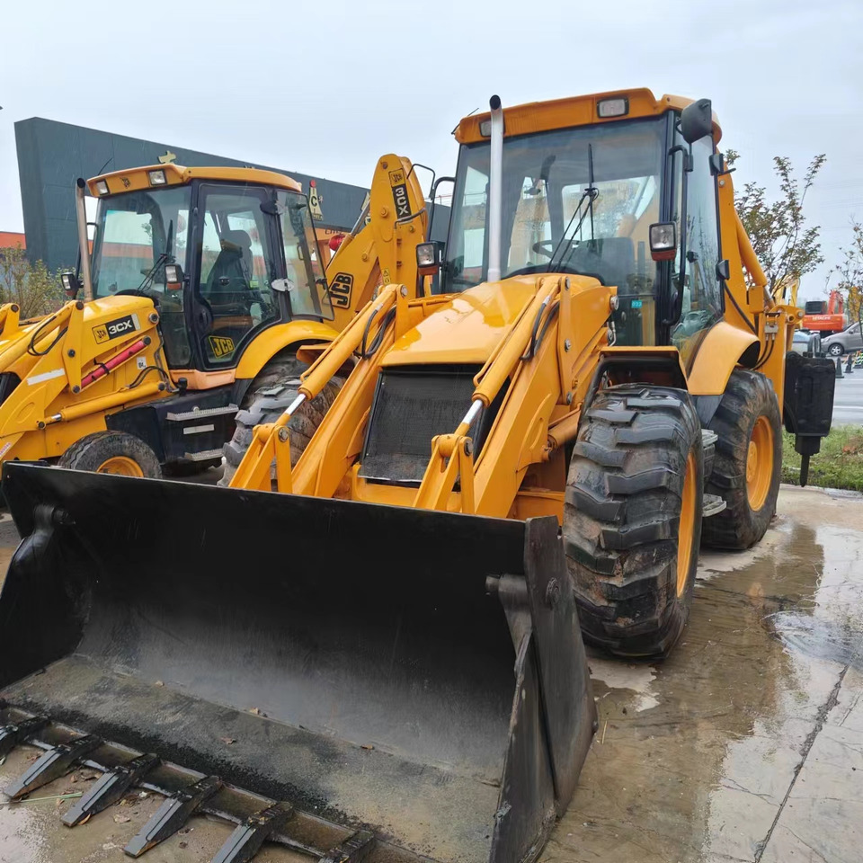 JCB 4CX - Backhoe loader: picture 1 JCB 4CX - Backhoe loader: picture 1