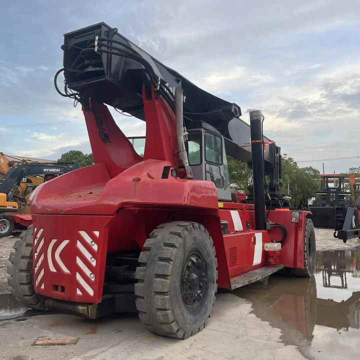 Used KALMAR DRF450-60S5 Port Reach Stacker Container Dedicated 45t - Reach stacker: picture 1 Used KALMAR DRF450-60S5 Port Reach Stacker Container Dedicated 45t - Reach stacker: picture 1