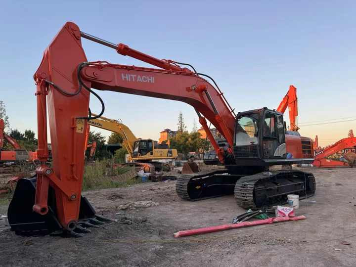 Used Original Japan Brand Hitachi Zx350-5 Excavator for Sale Hitachi Zx200 350 Excavator - Crawler excavator: picture 4 Used Original Japan Brand Hitachi Zx350-5 Excavator for Sale Hitachi Zx200 350 Excavator - Crawler excavator: picture 4