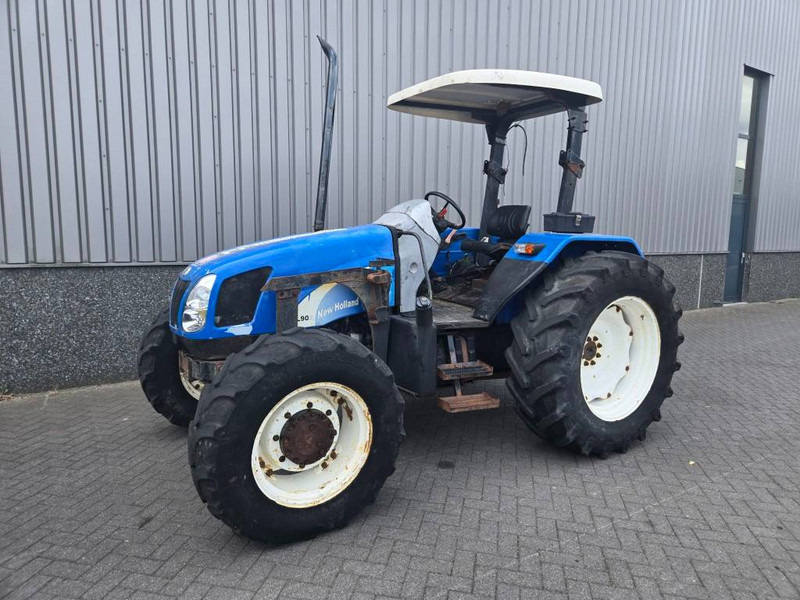 New Holland TL 90 A - Farm tractor: picture 1 New Holland TL 90 A - Farm tractor: picture 1