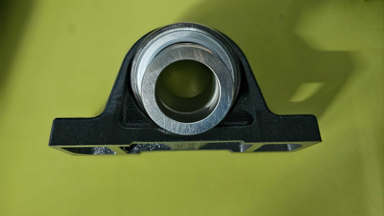 Obudowa z łożyskiem sieczkarni Deutz Fahr Topliner 1602_3193 - Spare parts for Agricultural machinery: picture 1 Obudowa z łożyskiem sieczkarni Deutz Fahr Topliner 1602_3193 - Spare parts for Agricultural machinery: picture 1