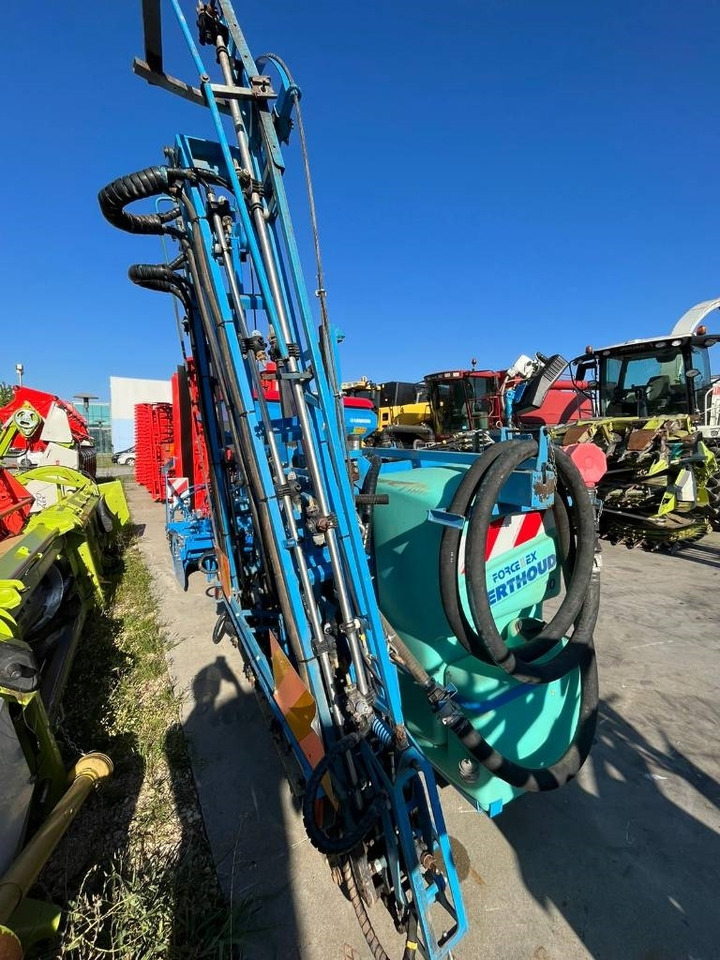 Berthoud Force 1000 - Tractor mounted sprayer: picture 5 Berthoud Force 1000 - Tractor mounted sprayer: picture 5