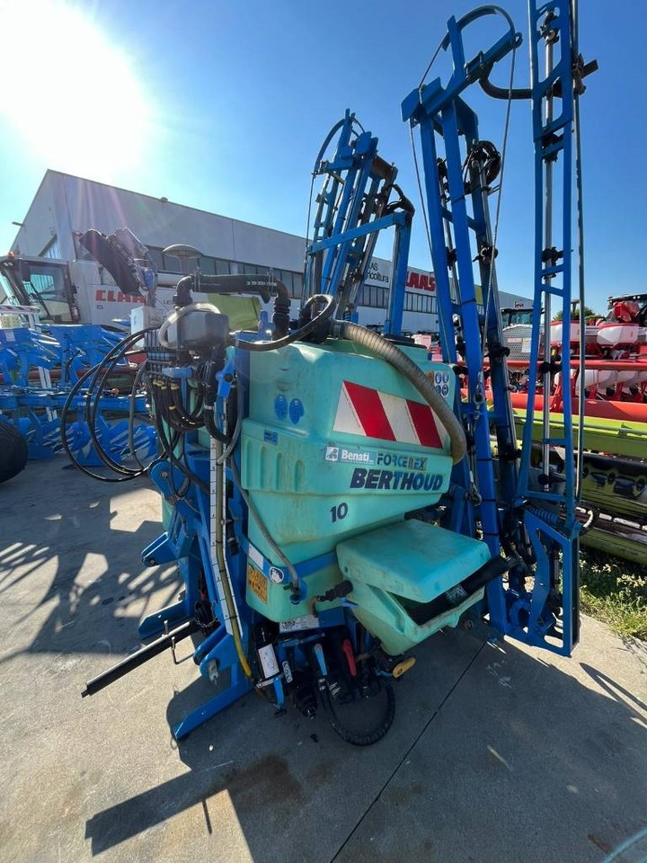 Berthoud Force 1000 - Tractor mounted sprayer: picture 2 Berthoud Force 1000 - Tractor mounted sprayer: picture 2