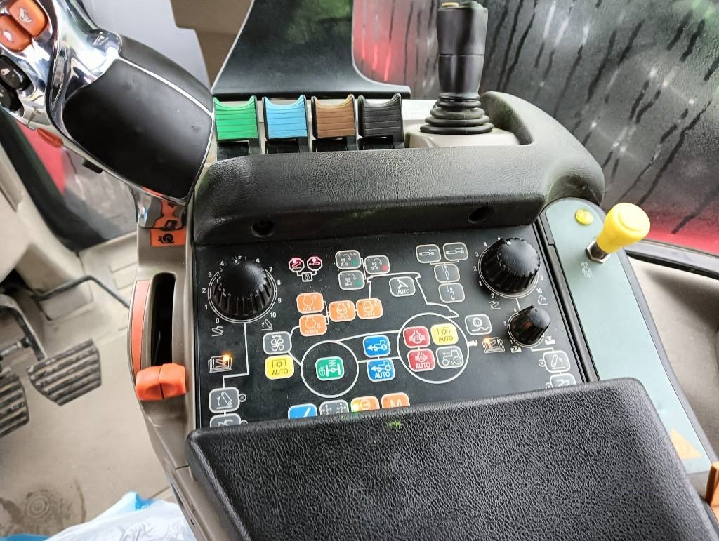 Case Optum 270 - Farm tractor: picture 5 Case Optum 270 - Farm tractor: picture 5