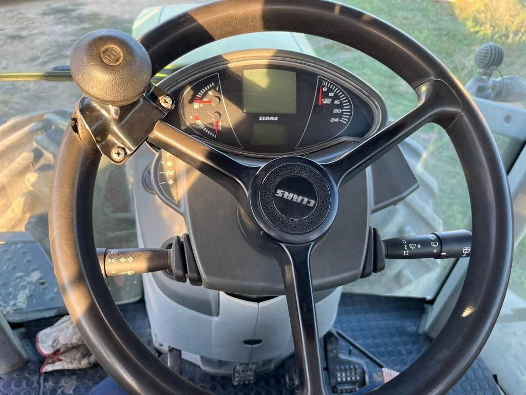 Claas Axion 870 Cmatic - Farm tractor: picture 3 Claas Axion 870 Cmatic - Farm tractor: picture 3