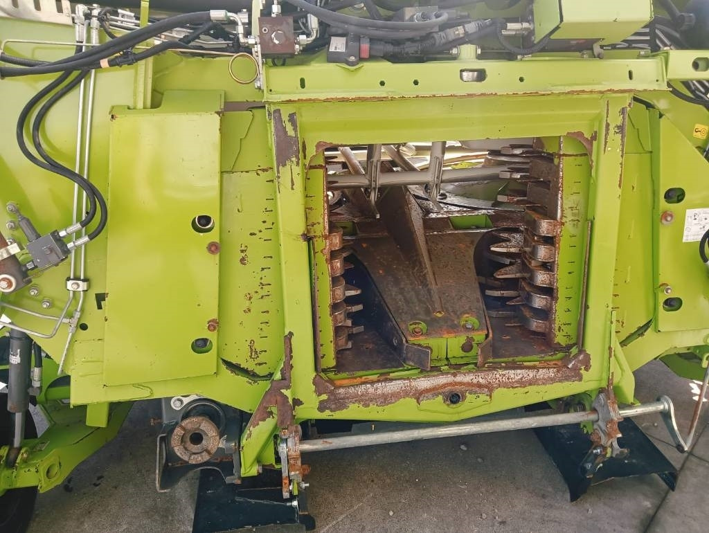 Claas Orbis 900 - Corn header: picture 5 Claas Orbis 900 - Corn header: picture 5