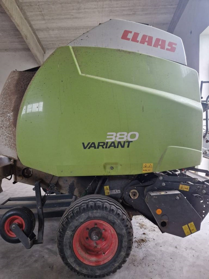 Round baler Claas VARIANT 380 PRO RF: picture 6
