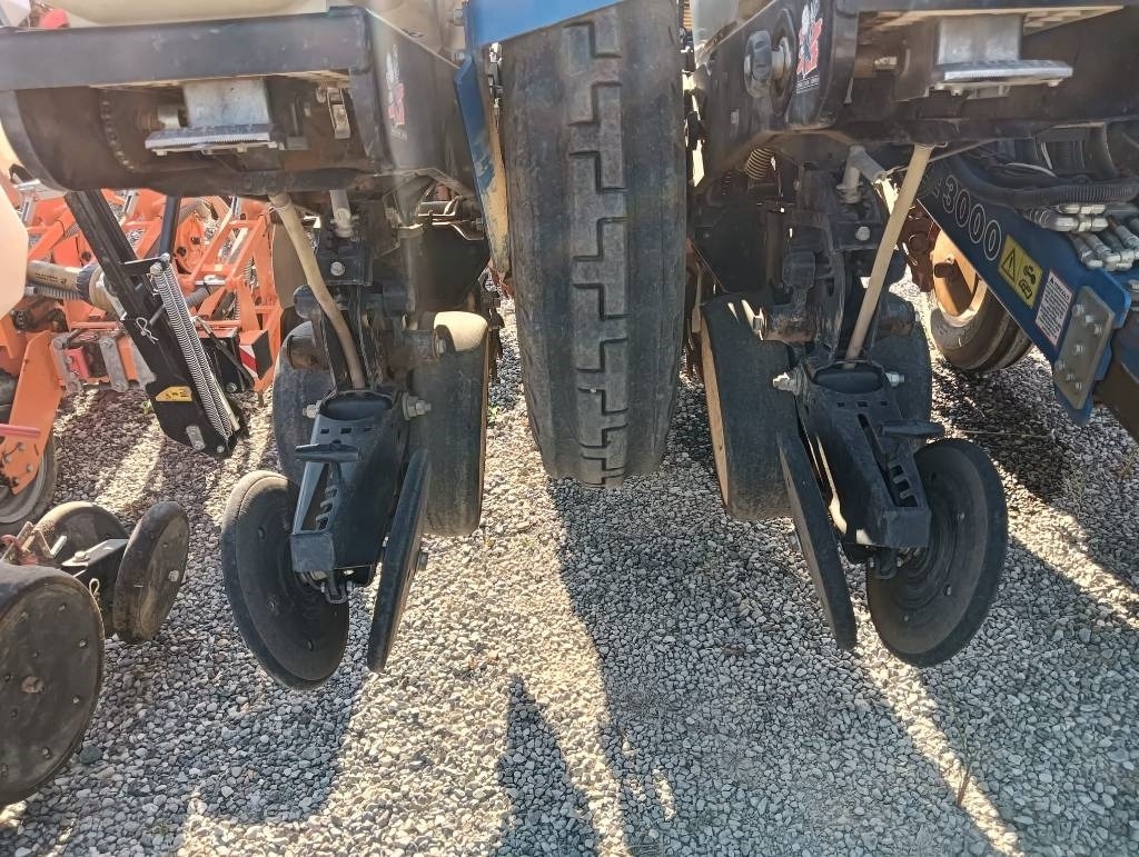 Precision seeder Kinze 3000: picture 6