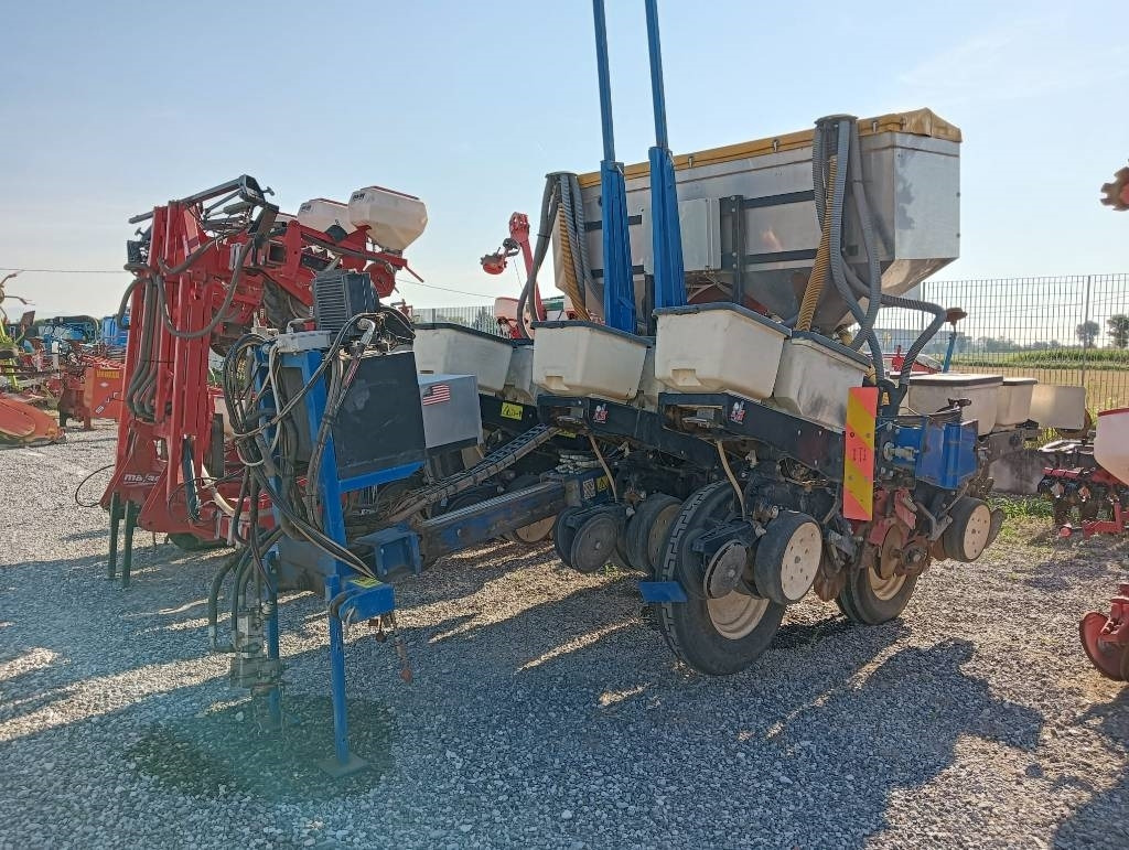 Kinze 3000 - Precision seeder: picture 1 Kinze 3000 - Precision seeder: picture 1
