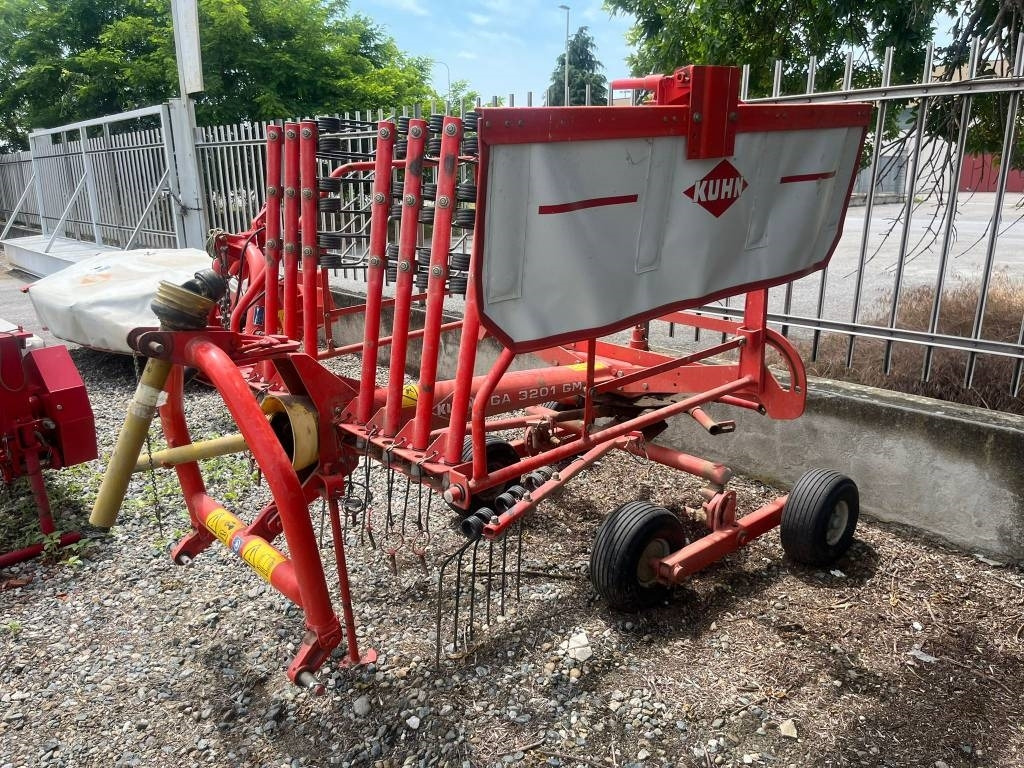 Kuhn GA 3201 G M - Tedder/ Rake: picture 4 Kuhn GA 3201 G M - Tedder/ Rake: picture 4