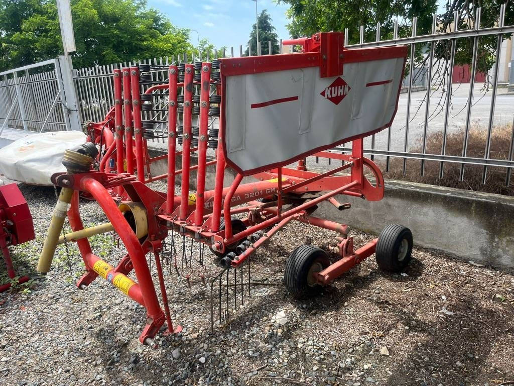 Kuhn GA 3201 G M - Tedder/ Rake: picture 3 Kuhn GA 3201 G M - Tedder/ Rake: picture 3