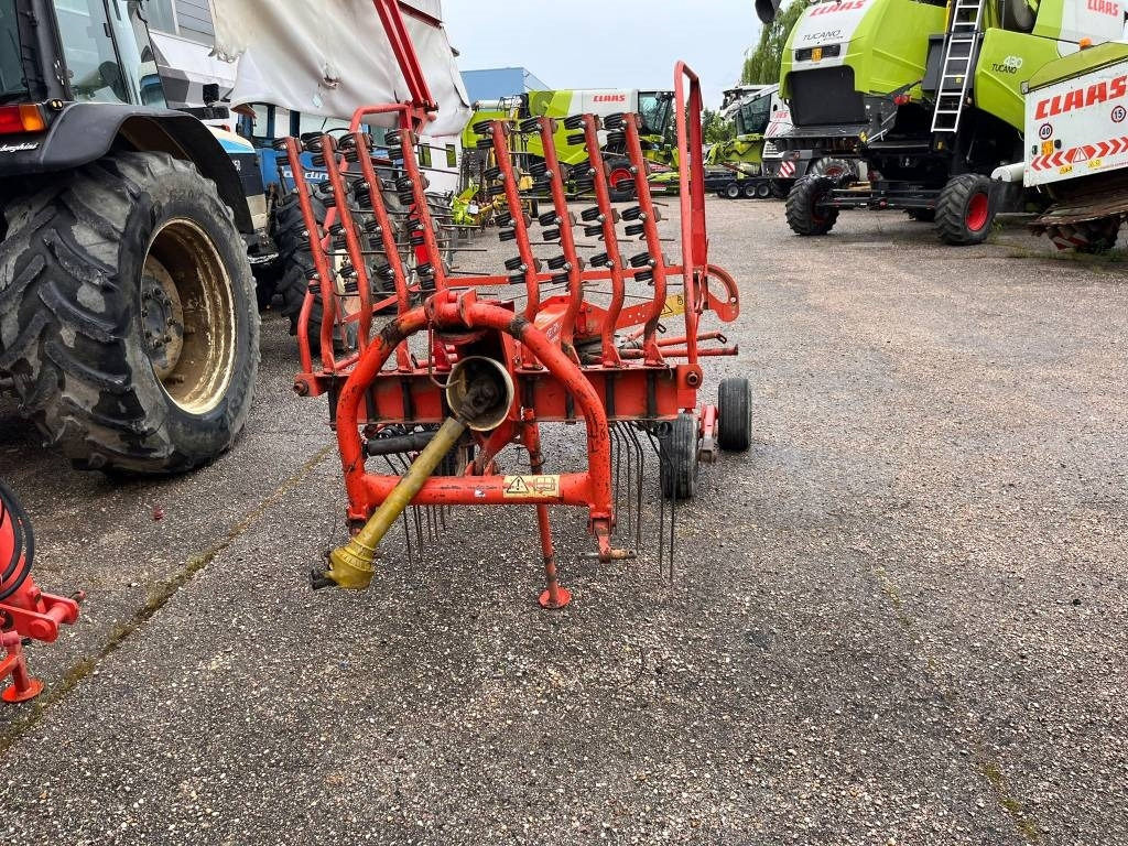 Kuhn GA 4121 G M - Tedder/ Rake: picture 4 Kuhn GA 4121 G M - Tedder/ Rake: picture 4