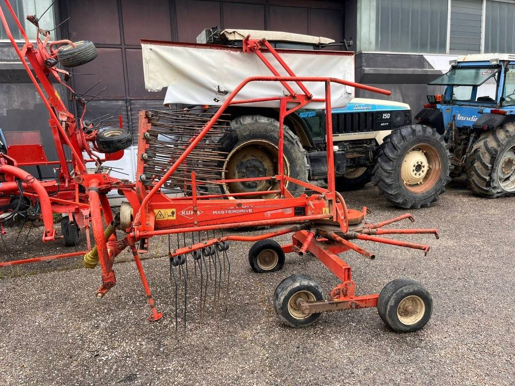 Kuhn GA 4121 G M - Tedder/ Rake: picture 1 Kuhn GA 4121 G M - Tedder/ Rake: picture 1