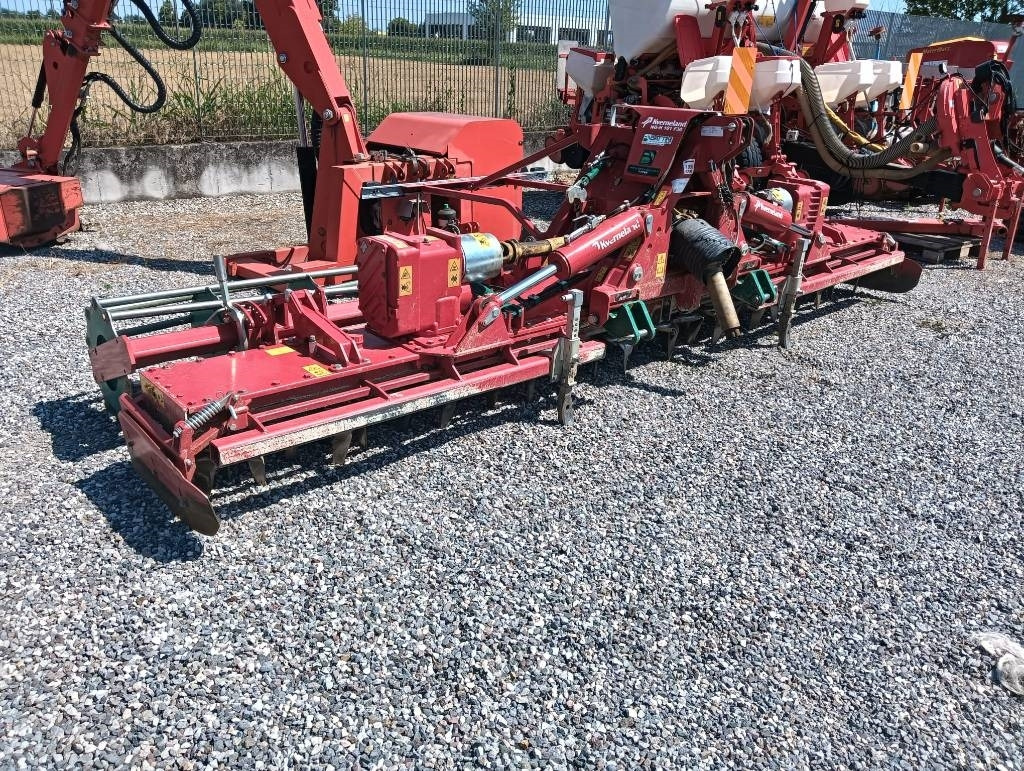 Kverneland NG-H101F30 - Power harrow: picture 1 Kverneland NG-H101F30 - Power harrow: picture 1