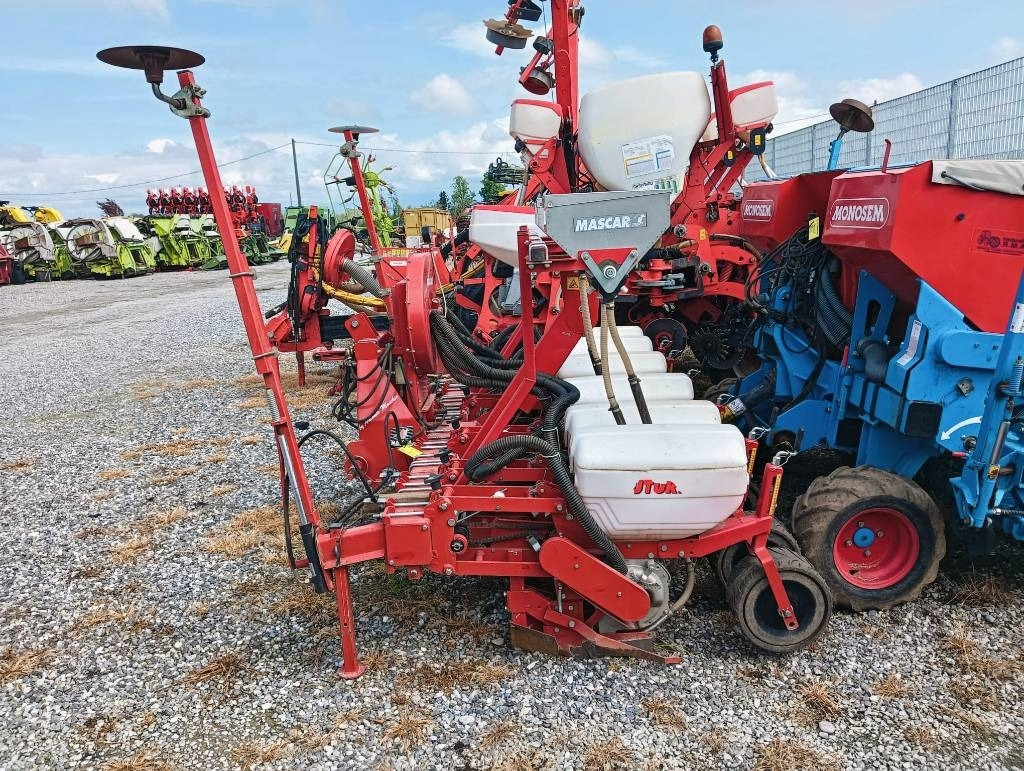 Mascar 6 FILE - Precision seeder: picture 5 Mascar 6 FILE - Precision seeder: picture 5