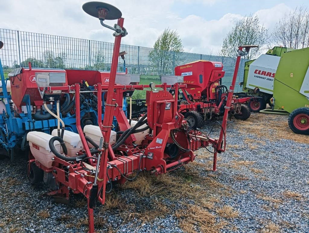 Mascar 6 FILE - Precision seeder: picture 1 Mascar 6 FILE - Precision seeder: picture 1